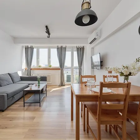 Apartamento Cozy With Amazing View Of The By Renters Breslavia